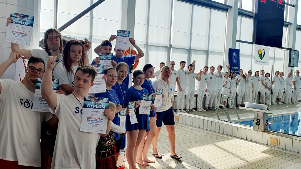 sportowcy z zespołem Downa na mistrzostwach Polski w pływaniu